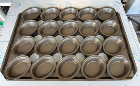 Pie Tray Round 20 Tin 660 x 460mm